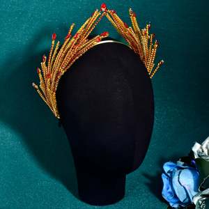 Corona de Concurso Bridella BHP849, Lujosa con Pedrería Roja y Baño de Oro, Ajuste Cómodo, Decoración para el Cabello, Joyería para Fiestas de Graduación y Cumpleaños - Product Image 5