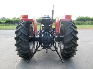 Tracteur agricole Massey Ferguson 265 60HP avec moteur 4 roues motrices, pompe de boîte de vitesses et roulement - Product Image 5
