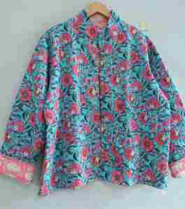 Veste d'hiver pour femme réversible en coton doublé, faite à la main, tissée, matelassée, écologique, avec boutons, imprimé floral en blocs, manches longues - Product Image 2