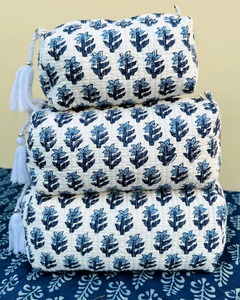 Bolsa de Algodón Ecológica Resistente al Agua con Estampado de Flores Pequeñas Blancas, Hecha a Mano, Vintage, Grande, con Cierre para Mujer - Product Image 1