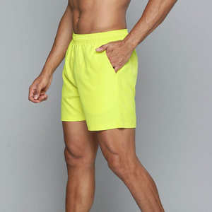 Short de gym personnalisé avec logo brodé à prix raisonnable pour hommes, vêtements de fitness pour les meilleurs shorts de gym pour hommes avec logo brodé à façon 2025 - Product Image 3