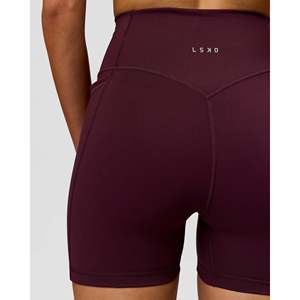 Shorts de Mujer Fusion V-Contour Ultra High-Rise con 4 Bolsillos - Color Cereza - Product Image 4