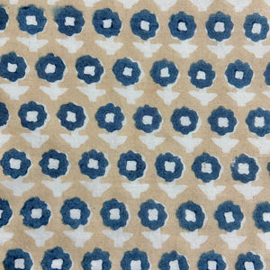 Tissu en coton imprimé à la main avec un motif floral géométrique de petite taille, textile artisanal indien traditionnel - Product Image 1