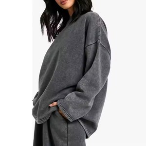 Conjunto de Sudadera Corta con Lavado Ácido y Pantalones Deportivos de Pierna Ancha para Mujer, Fabricante de Ropa Deportiva Informal y Cómoda para Mujer - Product Image 3