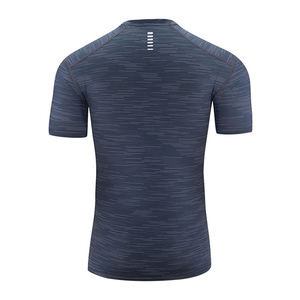 เสื้อยืดคอตตอนฟิตเนสผู้ชายสำหรับออกกำลังกายผ้าคอตตอนพิมพ์โลโก้ได้ตามต้องการใส่สบาย - Product Image 2