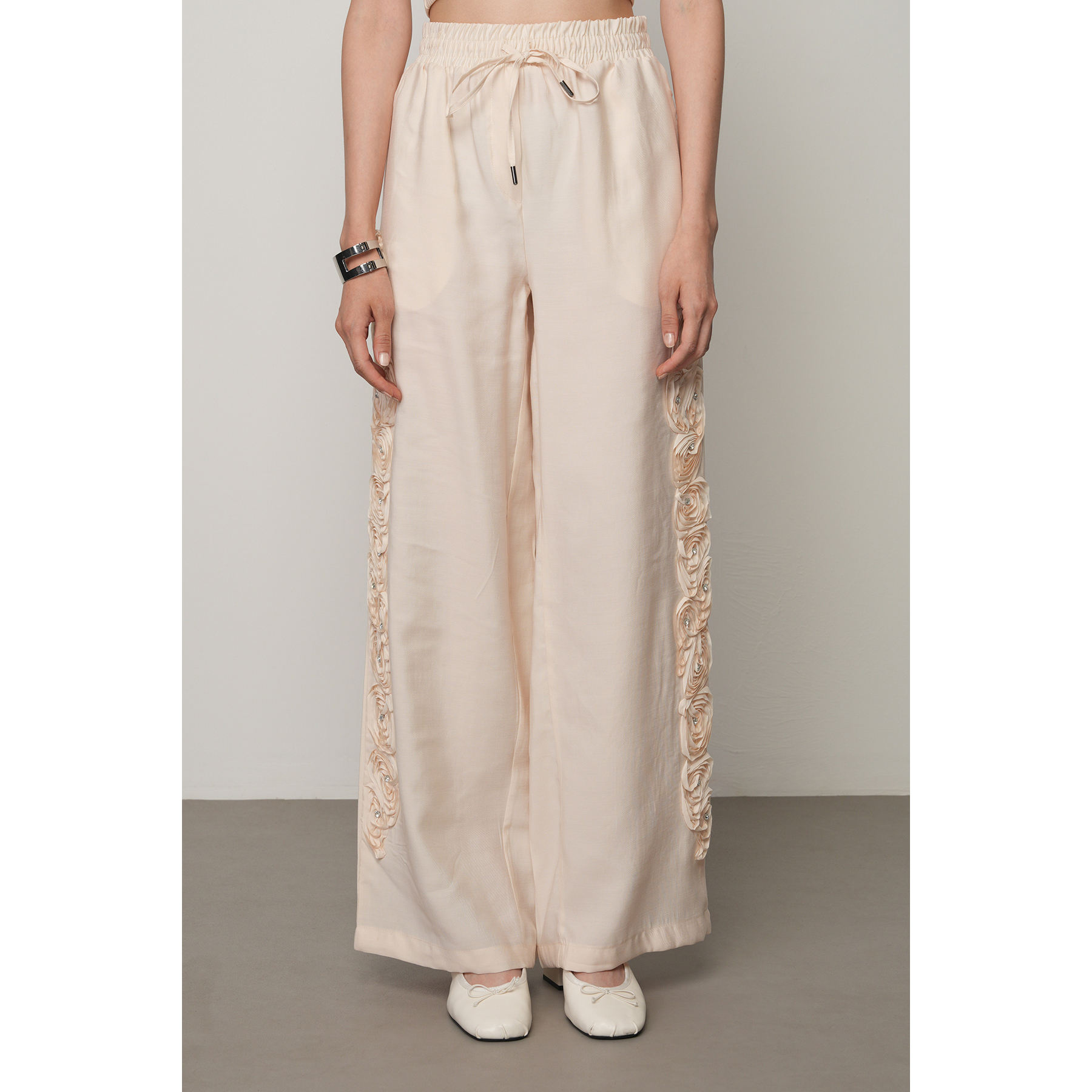 สีเบจอ่อน