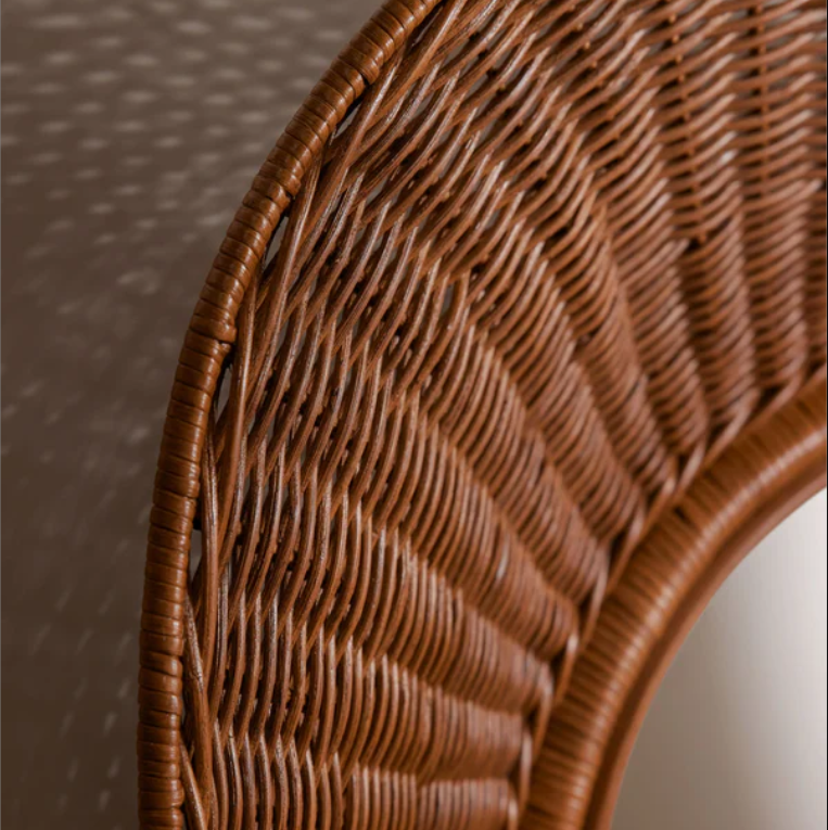 สีน้ำตาล