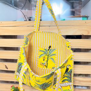 Sac fourre-tout en coton matelassé imprimé jungle Kantha, sac fourre-tout imprimé jungle jaune, sac fourre-tout imprimé animal - Product Image 2
