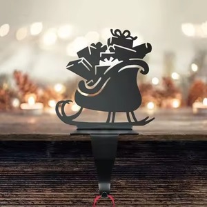 Soporte de media de metal resistente para chimenea de Navidad Gancho duradero para colgar medias y adornos de vacaciones - Product Image 6