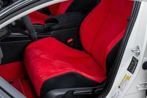 Honda Civic Type R AWD 2023, faible kilométrage, boîte automatique, conduite à gauche, cuir foncé, jantes R18 - Product Image 5