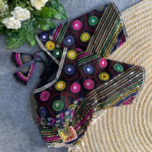 Blusa confeccionada de seda italiana pesada de primera calidad con espejo múltiple real y estilo Kolkata de trabajo manual perfecto para la colección navratri - Product Image 5