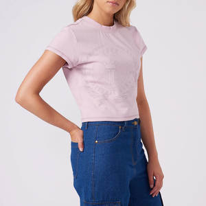 Camiseta de Manga Corta de Algodón Ligera, Transpirable y Ecológica para Mujer, Color Sólido, Informal, de Verano, Alta Calidad, al por Mayor - Product Image 4