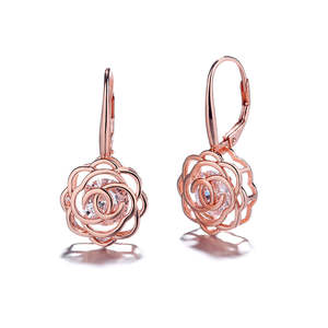 Orecchini a perno con rosa incorniciata in oro 14K e cristalli - Product Image 4