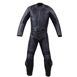 Nouvelle collection de tenues de moto de course Combinaison en cuir de moto à bas prix Combinaison de moto de course automobile pour hommes de haute qualité - Product Image 1