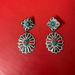 Meilleure vente Boucles d'oreilles en métal les plus exigeantes Meilleur pendentif bijoux Usine Offre Spéciale Accessoires de bijoux en métal au meilleur prix - Product Image 4