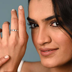 Anillos de Plata de Ley 925 de Primera Calidad para Mujer, Diseño Geométrico con Estilo Romántico, Chapado en Rodio con Incrustaciones de Circonio - Product Image 3
