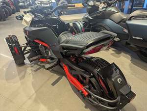 Venta Especial: Motocicleta de Turismo Can-Am Spyder F3-T 2026 con Motor Rotax 1330 ACE de 3 Ruedas, UTV Recreativo y Utilitario con Motor Rotax, CVT y EPS - Product Image 5