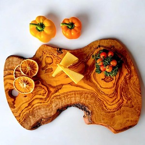 Tabla de Cortar de Madera con Forma Única, Tabla de Diseño Elegante, Perfecta para Exhibición en la Cocina y para Regalos, Venta al por Mayor desde India - Product Image 1