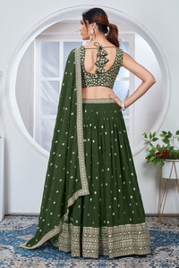 Georgette de renard semi-cousue Lehenga Choli de la meilleure qualité avec Georgette douce Dupatta pour un usage festif Disponible en vrac - Product Image 2