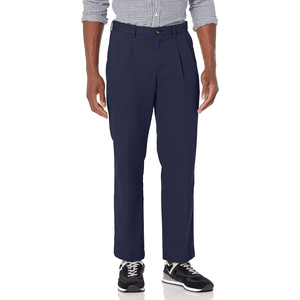 Pantalon droit conçu pour un usage quotidien avec une forme lisse et un mouvement fluide qui maintient un pantalon droit et soigné - Product Image 3