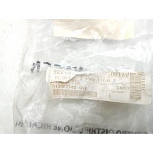 ตะขอเกี่ยวเข็มขัดนิรภัยเบาะหลัง VOLKSWAGEN Transporter T5 Series (03>09) รุ่น 7H0857740 - Product Image 6