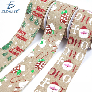 Nastro in tessuto con motivo natalizio da 9 metri - Product Image 1