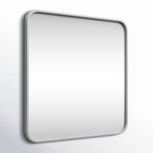 El espejo de plata cuadrado de metal de esquina suave moderno es un espejo cuadrado con esquinas redondeadas y un metal plateado Delgado - Product Image 4