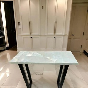 แผ่นหินห้องครัวแบบ Selenite เฟอร์นิเจอร์หรูหราดีไซน์แฮนด์เมดโปร่งแสงเฟอร์นิเจอร์ห้องรับประทานอาหารหรือห้องนั่งเล่น - Product Image 2