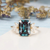 Anillo de Piedra Simulada Alex Moonstone con Corte Esmeralda, Engaste de Puntas, Talla Personalizada, Diseño Único, Sólido y Fino, para Boda Romántica o Fiesta