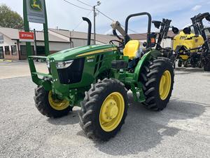 Tracteur agricole compact John Deere d'occasion, 110 CV, 4 roues motrices, avec pompe et roulement, à vendre - Product Image 4