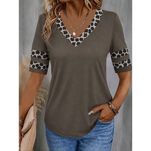 Blusa de viscosa con estampado de leopardo y cuello en V de manga corta para mujer, 36337 - Café con leche - Product Image 1