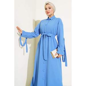 Vestido con cintura elástica y cinturón azul - Product Image 1