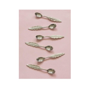 Cuillère à feuilles brillantes avec couleur dorée en laiton taille personnalisée petite cuillère à couverts en métal pour enfants à la maison petite cuillère - Product Image 1