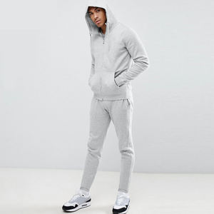 Top Design Personnalisé Vente en Gros de Haute Qualité Survêtements Slim Fit Polyester Vêtements de Sport Plain Hommes Survêtement - Product Image 1