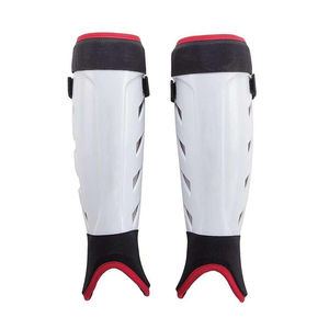 Nuevas espinilleras de fútbol duraderas para entrenamiento, calcetines deportivos de fibra de carbono duraderos profesionales, espinilleras de fútbol especiales para fútbol - Product Image 2