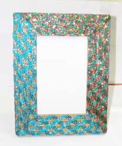 Cadres photo sculptés à la main en os recyclé dans des tailles sur mesure pour les magasins de décoration intérieure et pour les designers d'intérieur - Product Image 5