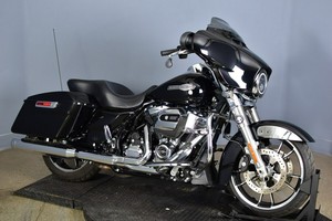 Motocicleta de Turismo Instant Marketing 2026 Street Glide Vivid Black, 1000-1500cc, Velocidad Máxima >80km/h - Product Image 4