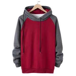 เสื้อฮู้ดดี้ผู้ชายสีพื้น 270 กรัม ทรงปกติ ผ้าโพลีเอสเตอร์ผสมคอตตอน เหมาะสำหรับใส่ลำลอง ออกกำลังกาย หรือใส่ในชีวิตประจำวัน มีดีไซน์แผ่นผ้าต่อ - Product Image 1