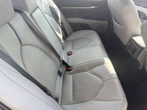 Auto Usado de Calidad a Precio Accesible, Toyota Camry Híbrido X-LE 2022, Volante a la Izquierda - Product Image 5