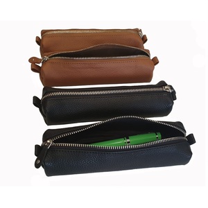 กล่องดินสอ ADORA ADALPC-0314 คุณภาพสูง ทนทาน ผลิตจากหนัง PU พร้อมซิป สำหรับใส่ปากกาและดินสอ เหมาะสำหรับใช้ในโรงเรียนและสำนักงาน - Product Image 1