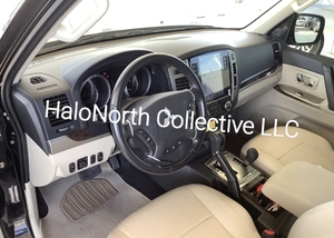 Mitsubishi Pajero SUV 2019, intérieur clair, sièges en cuir, caméra arrière, R17 Aspire 4L, boîte de vitesses manuelle automatique, options essence et électrique - Product Image 5