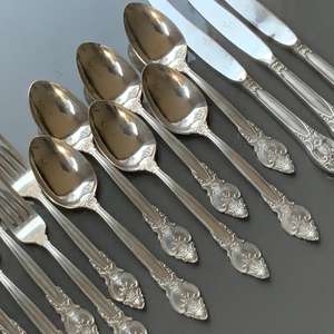 New Arrival Cutlery High Demand Stainless Steel <b>Flatware</b> Sets Mirrored Polish Durable and Luxury Design Embossed Kitchen tools - Product Image 4