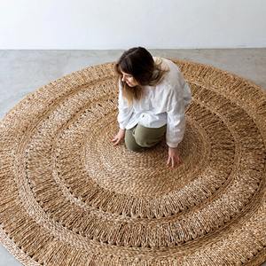 Lujosas alfombras de algas marinas para decoración de hoteles, alfombra de paja de rafia tejida a mano en el suelo, el mejor precio de exportación - Product Image 4