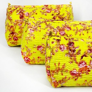 Ensemble de pochettes vintage en coton durable avec fermeture à glissière-Jaune vif et pour les voyages à imprimé floral et les sacs (résistant à l'eau) - Product Image 2