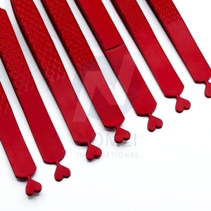 2024 Pince à cils en acier inoxydable avec logo personnalisé Red Devil Heart Nouveau matériau durable avec pointe pointue - Product Image 5