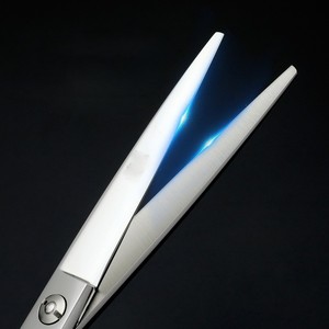 Venta al por mayor profesional J2 material de corte de pelo tijeras de peluquería profesional 5,5 pulgadas tijeras de peluquero - Product Image 3