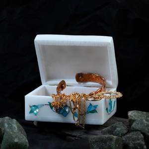 Customizable Marble <b>Jewellery</b> <b>Box</b> with MOP Work Excellent Quality Square Pattern Girls' Options Available for Sale - Product Image 3
