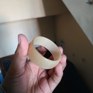 Bracelets élégants faits à la main en corne de buffle imperméable pour femmes, naturels, polis, légers et tendance, accessoire de mode. - Product Image 1