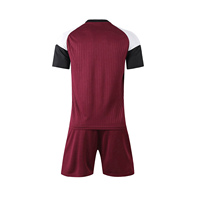 Vêtements de sport Uniforme de football pour hommes Impression personnalisée Le football porte des uniformes blancs et noirs Vente en gros Meilleur prix