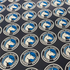 Patchs brodés 3D personnalisés italiens 7cm*7cm thermocollants à coudre, toutes formes et tailles, production rapide, patchs Dr pour chapeaux - Product Image 6